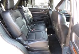 2019 Ford Explorer - Image 31