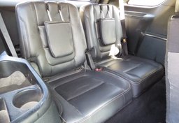 2019 Ford Explorer - Image 35