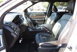 2019 Ford Explorer - Image 26