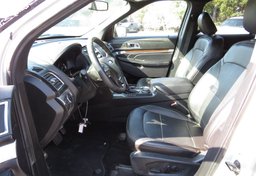 2019 Ford Explorer - Image 28