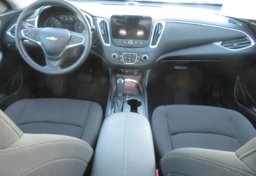 2020 Chevrolet Malibu - Image 24