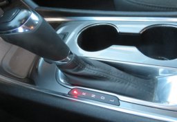 2020 Chevrolet Malibu - Image 33