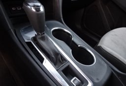 2019 Chevrolet Equinox - Image 38