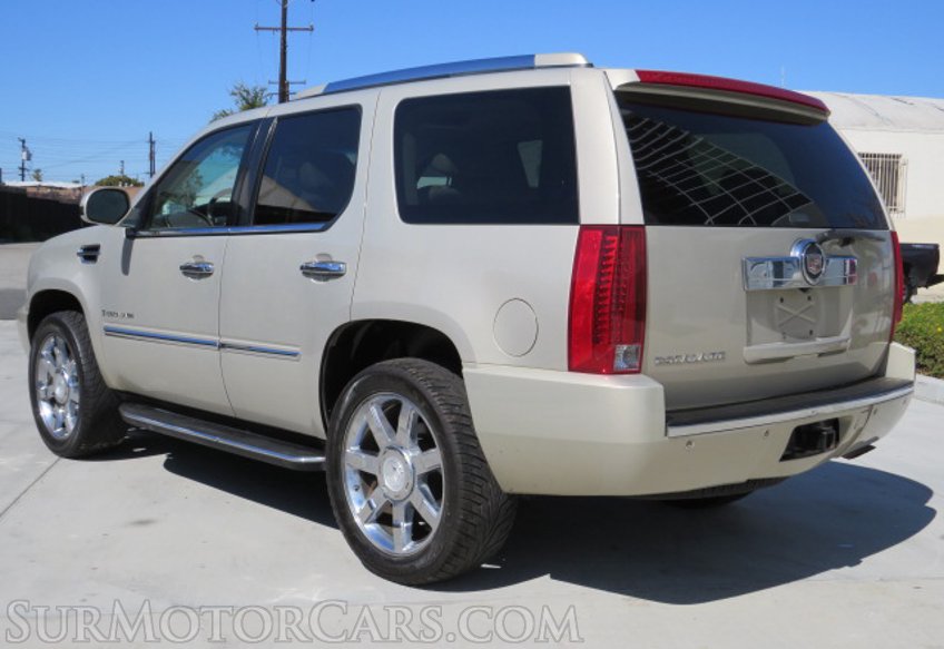 2007 Cadillac Escalade - Image 10