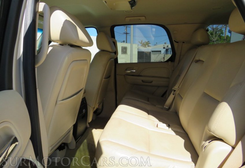 2007 Cadillac Escalade - Image 33