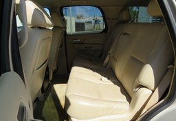 2007 Cadillac Escalade - Image 31