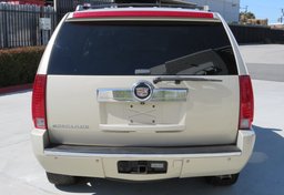 2007 Cadillac Escalade - Image 12
