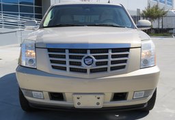2007 Cadillac Escalade - Image 11