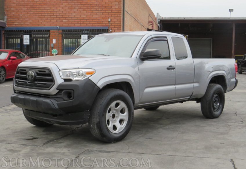 2018 Toyota Tacoma - Image 3