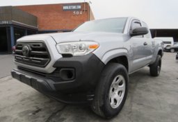 2018 Toyota Tacoma - Image 13