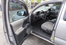 2018 Toyota Tacoma - Image 21