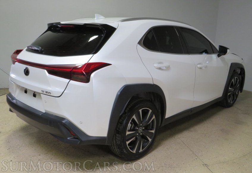 2021 Lexus UX 200 - Image 5