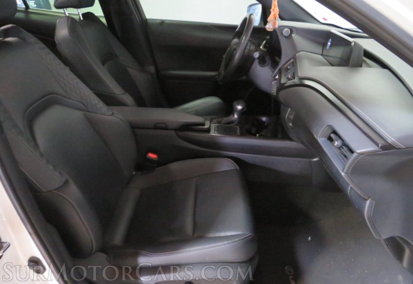 2021 Lexus UX 200 - Image 22