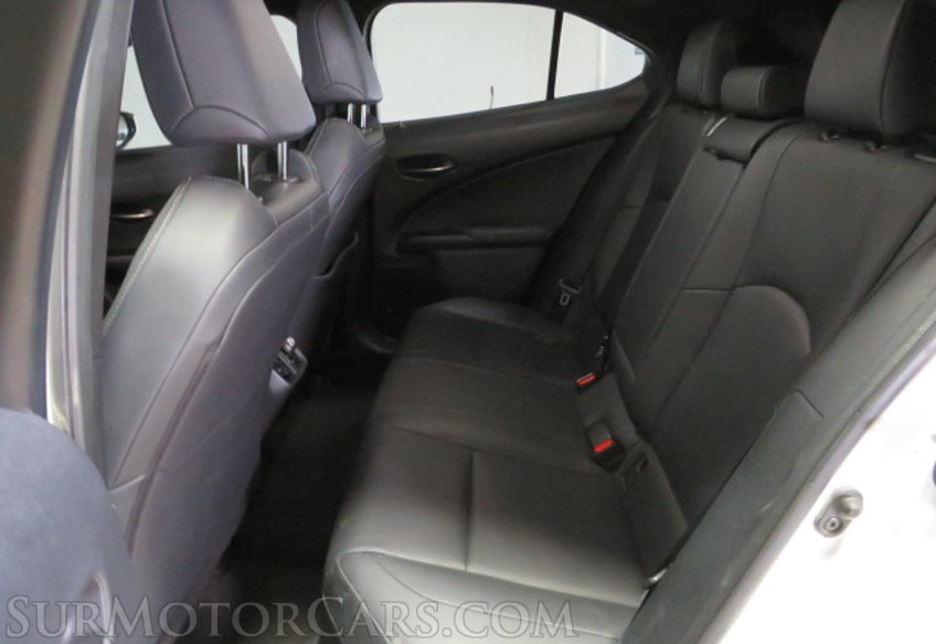 2021 Lexus UX 200 - Image 29