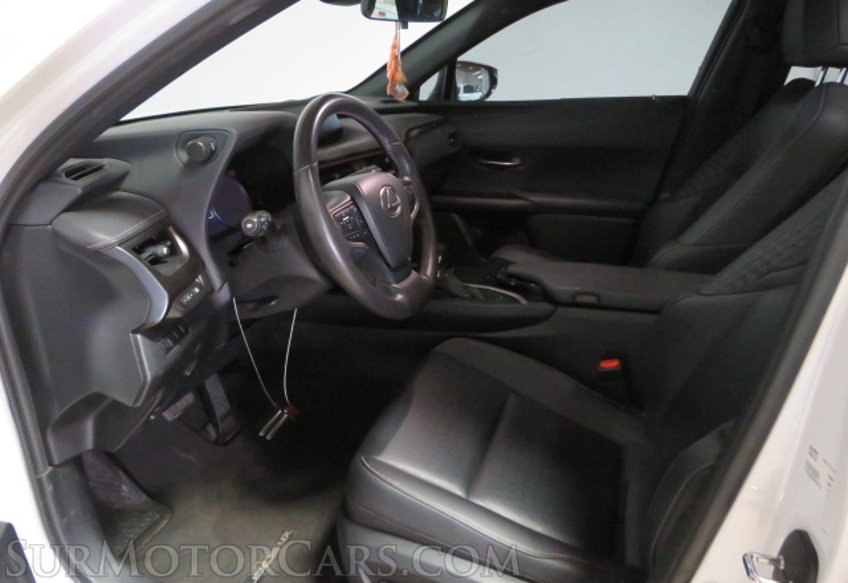 2021 Lexus UX 200 - Image 21