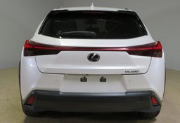 2021 Lexus UX 200 - Image 12