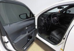 2021 Lexus UX 200 - Image 19