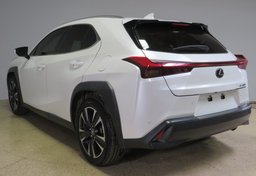 2021 Lexus UX 200 - Image 8