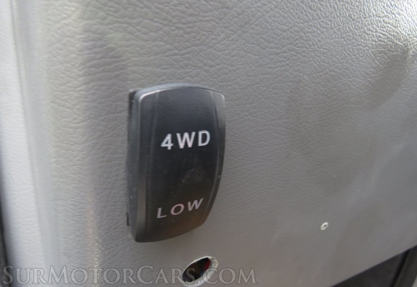 1998 Ford E-350 4X4 - Image 65