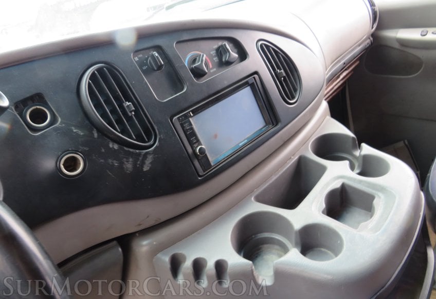 1998 Ford E-350 4X4 - Image 62