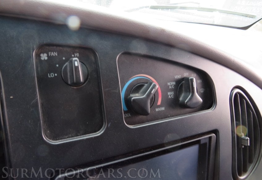 1998 Ford E-350 4X4 - Image 66