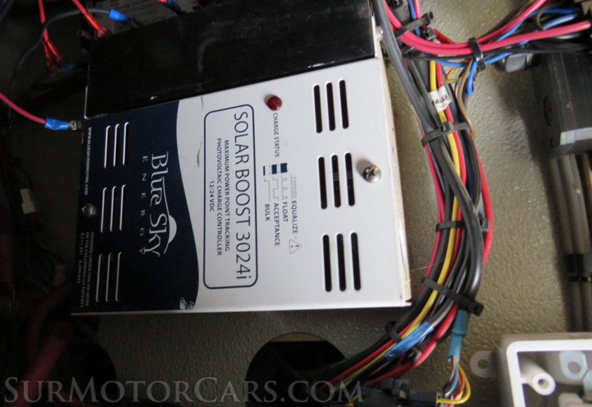 1998 Ford E-350 4X4 - Image 114