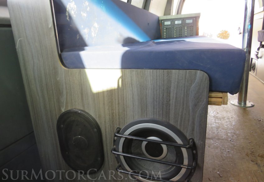 1998 Ford E-350 4X4 - Image 133