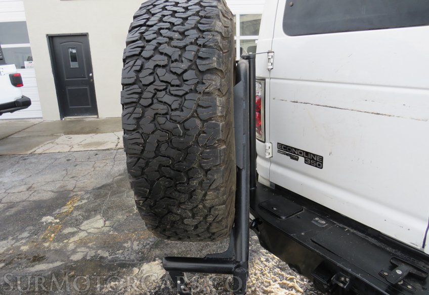 1998 Ford E-350 4X4 - Image 42