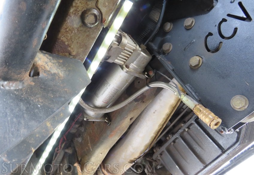 1998 Ford E-350 4X4 - Image 109