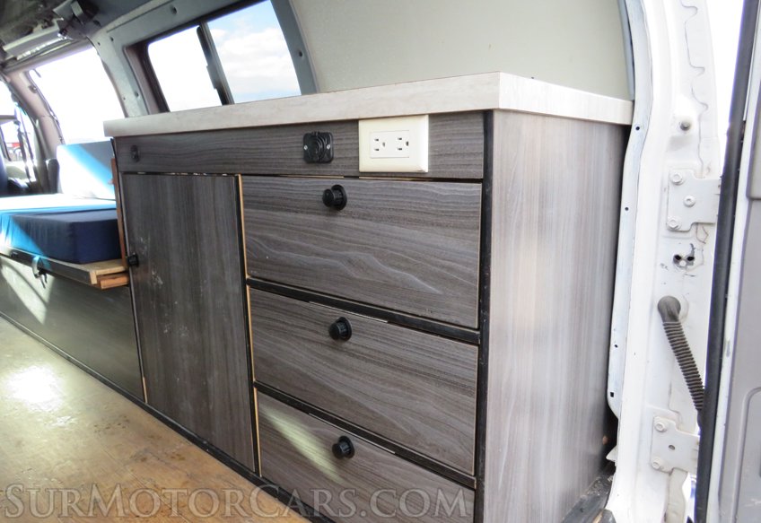 1998 Ford E-350 4X4 - Image 93