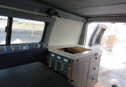 1998 Ford E-350 4X4 - Image 132