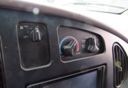 1998 Ford E-350 4X4 - Image 66