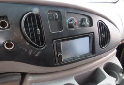 1998 Ford E-350 4X4 - Image 61