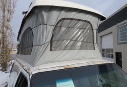 1998 Ford E-350 4X4 - Image 28