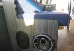 1998 Ford E-350 4X4 - Image 133