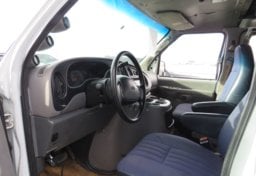 1998 Ford E-350 4X4 - Image 52