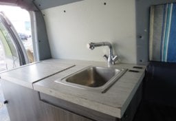 1998 Ford E-350 4X4 - Image 120