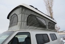 1998 Ford E-350 4X4 - Image 30