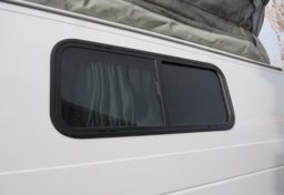 1998 Ford E-350 4X4 - Image 31