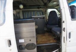 1998 Ford E-350 4X4 - Image 144