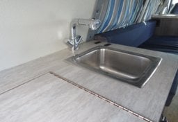 1998 Ford E-350 4X4 - Image 113