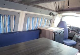 1998 Ford E-350 4X4 - Image 121