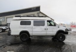 1998 Ford E-350 4X4 - Image 19