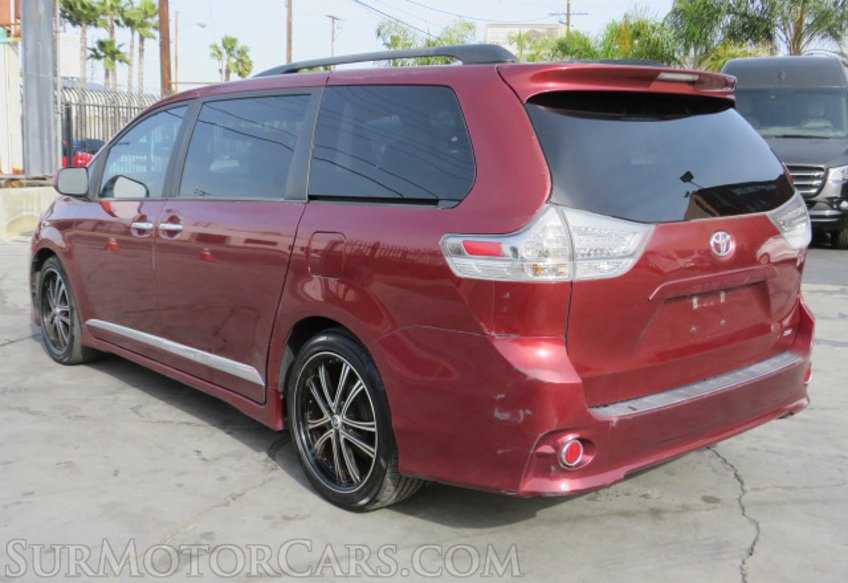 2014 Toyota Sienna - Image 9