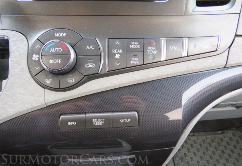 2014 Toyota Sienna - Image 44