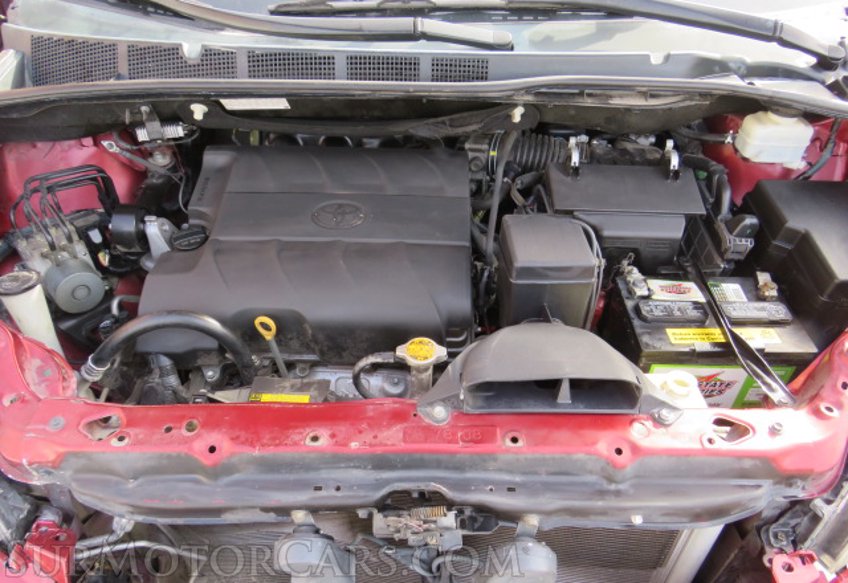 2014 Toyota Sienna - Image 49