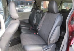 2014 Toyota Sienna - Image 32