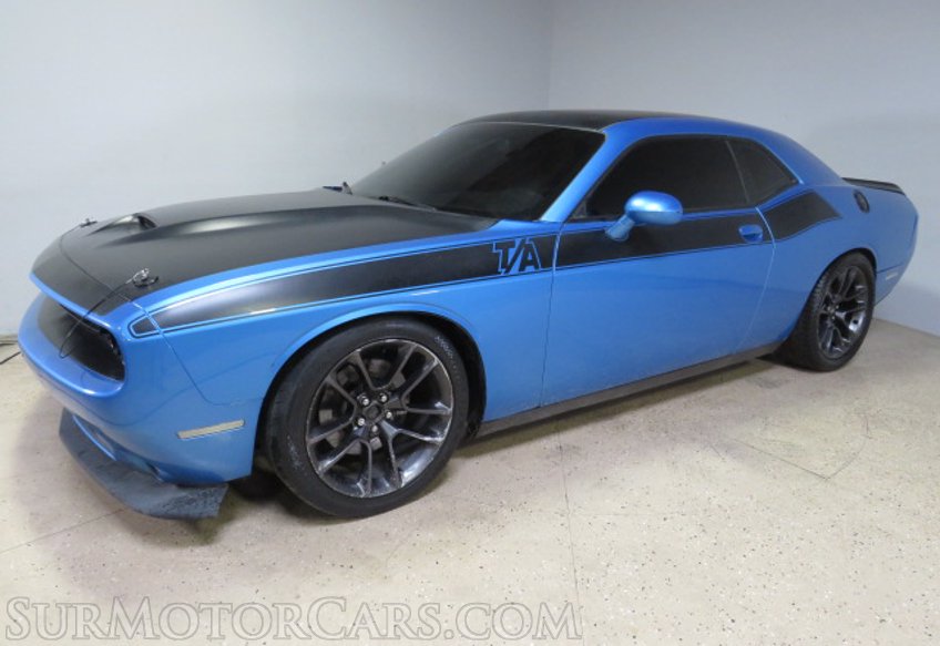 2018 Dodge Challenger - Image 2