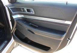 Thumbnail of 2017 Ford Explorer