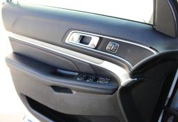 Thumbnail of 2017 Ford Explorer